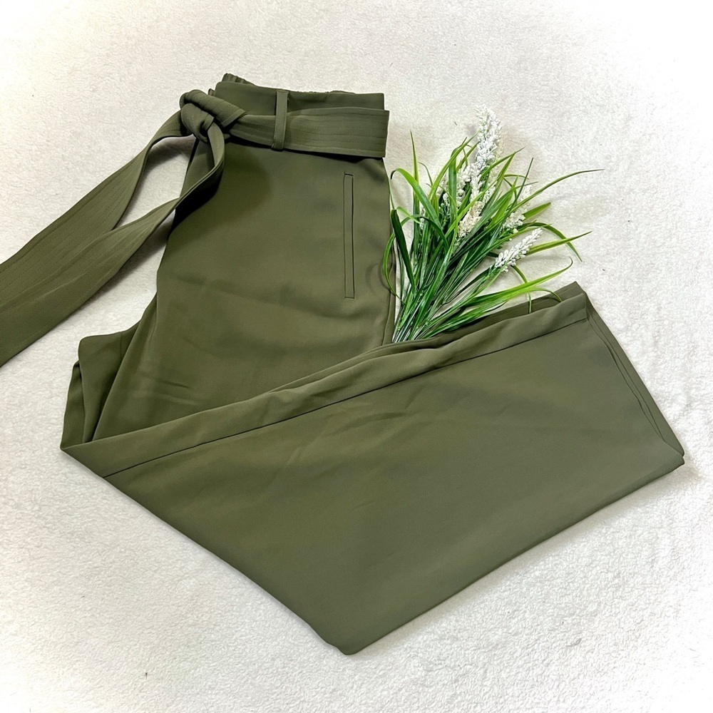 Quince NWT Olive Crepe Tie Waist Paperbag Straight Leg Pant - Size 10 (30")